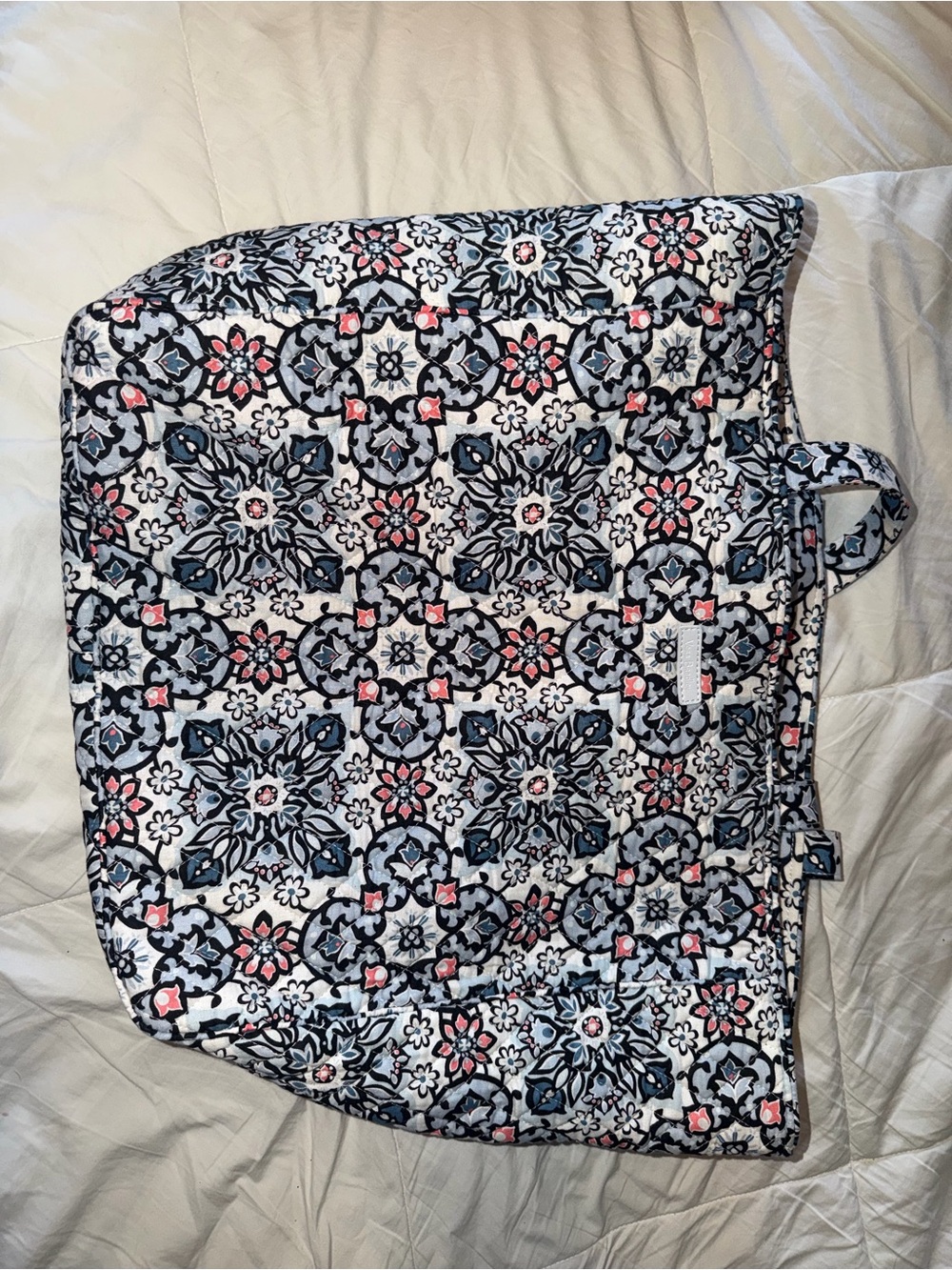 Vera Bradley tote White, Navy & Pink